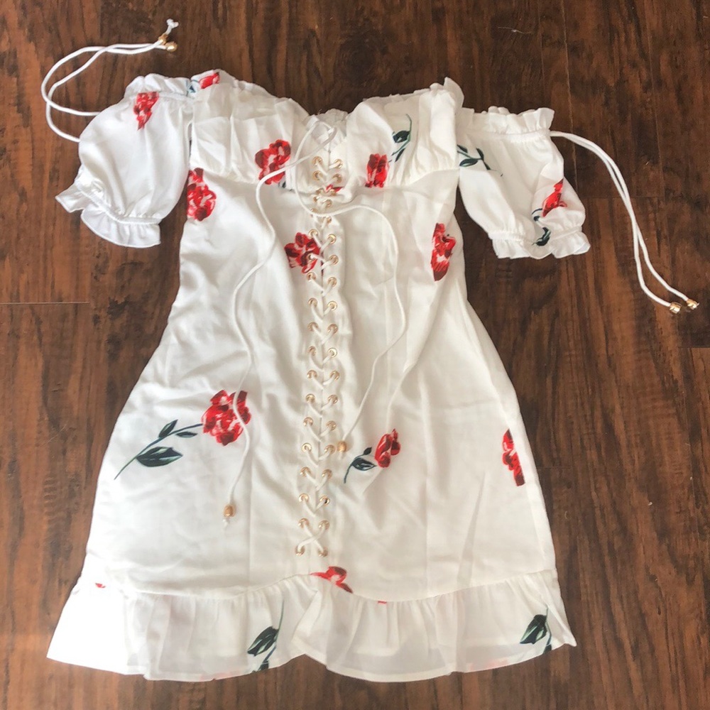 ❌❌SOLD!❌❌ Rose corset dress - Picture 3 of 4